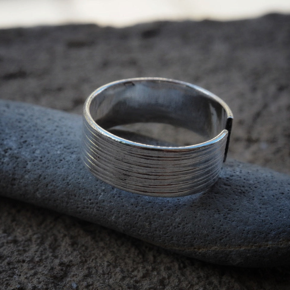 Echo band sterling silver ring