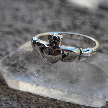 Claddagh sterling silver ring