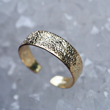 Golden Orbit gold midi adjustable rin