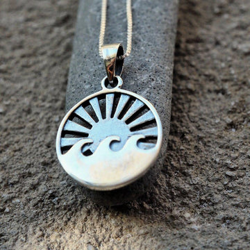 wave silver necklace