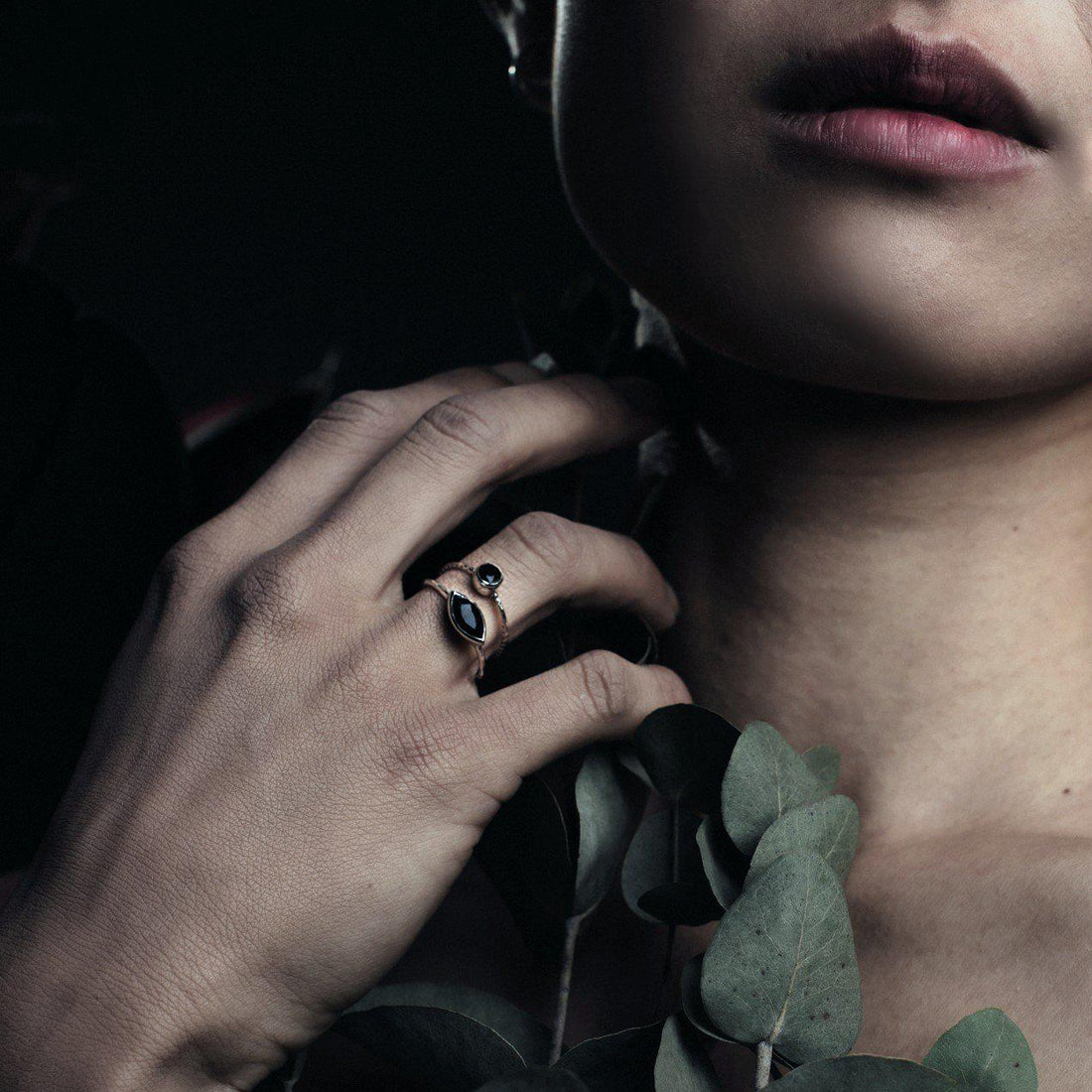 Circle gem stone silver delicate stacking ring-ring-Magnetica