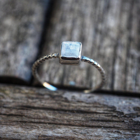 Square gem stone silver delicate stacking ring-ring-Magnetica