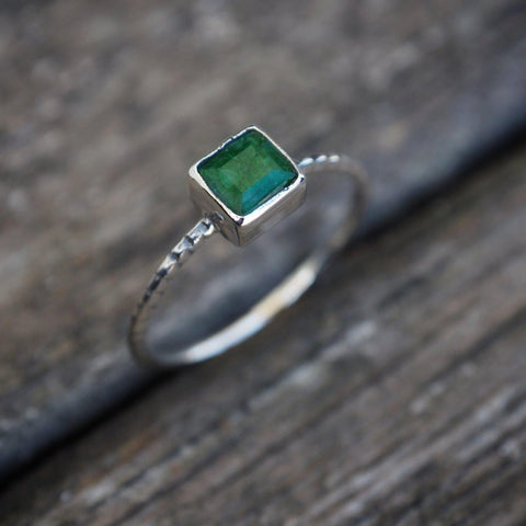 Square gem stone silver delicate stacking ring-ring-Magnetica