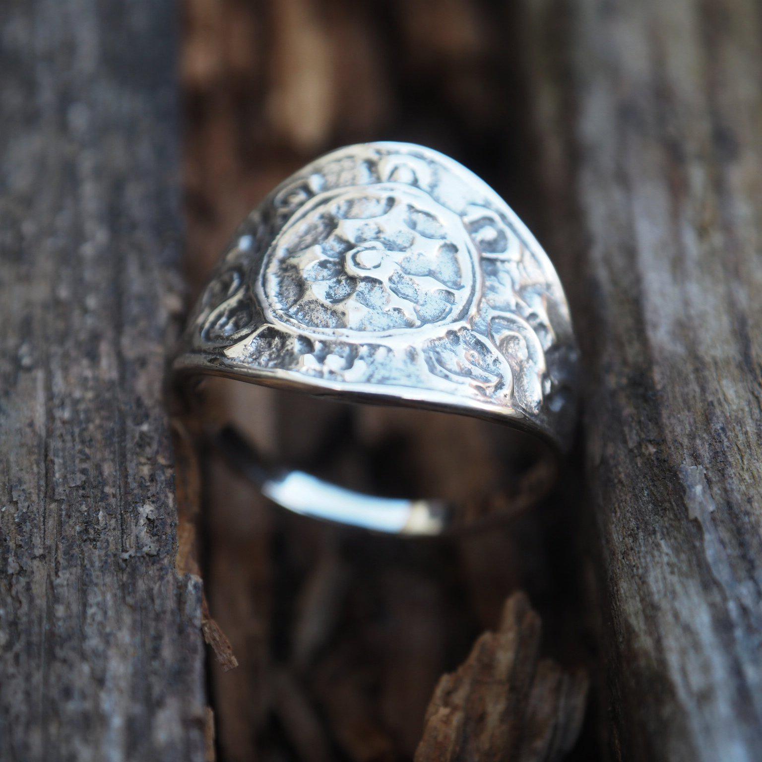 Vintage compos sterling silver ring-ring-Magnetica