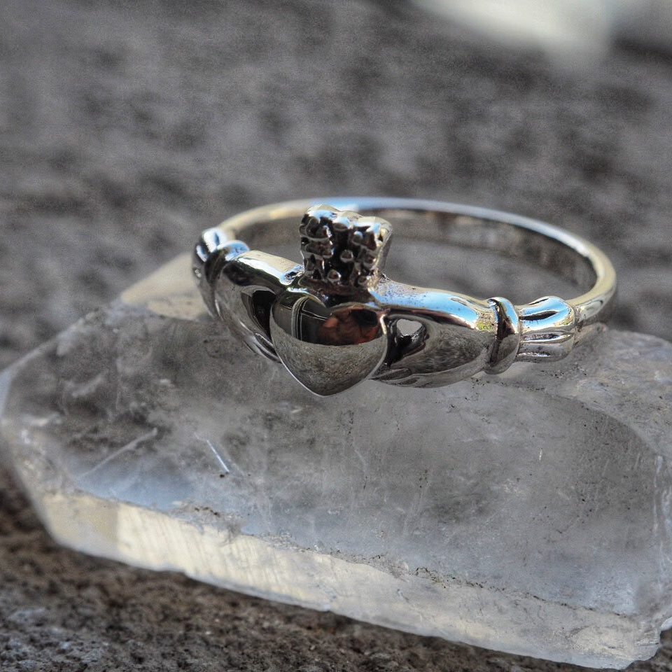 Claddagh sterling silver ring