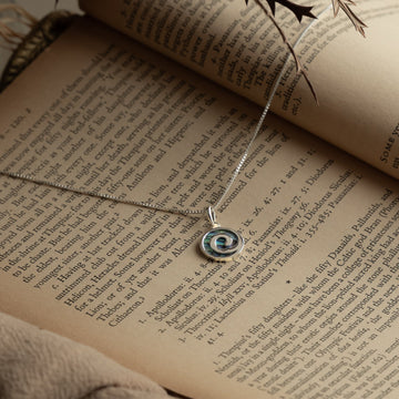 Coil silver necklace