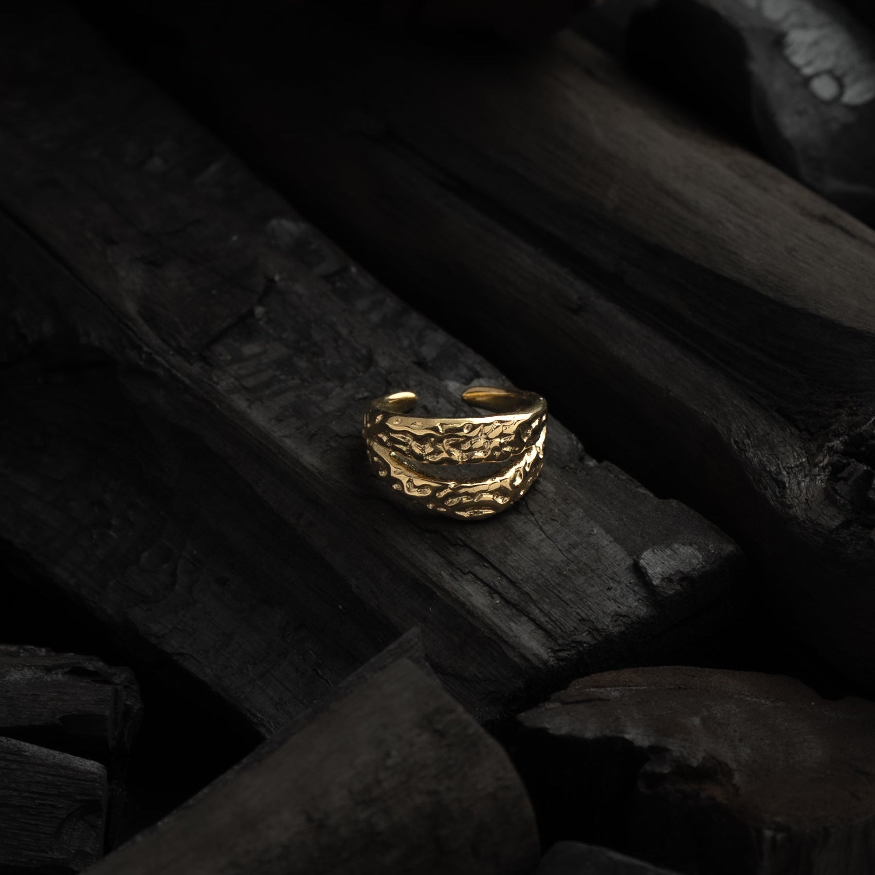 Ember gold ring - Magnetica