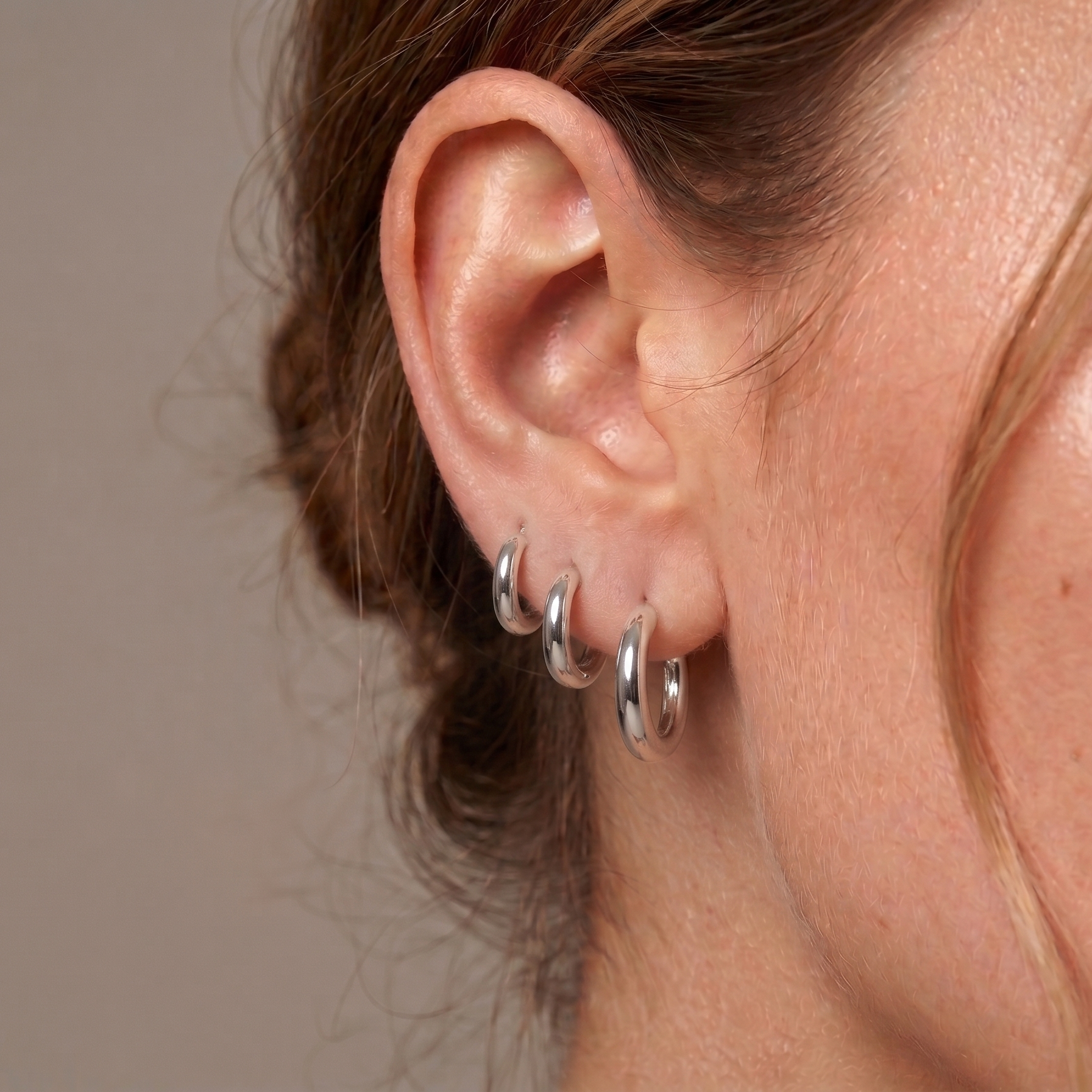  עגילי חישוק כסף classic - Magnetica Jewelry
