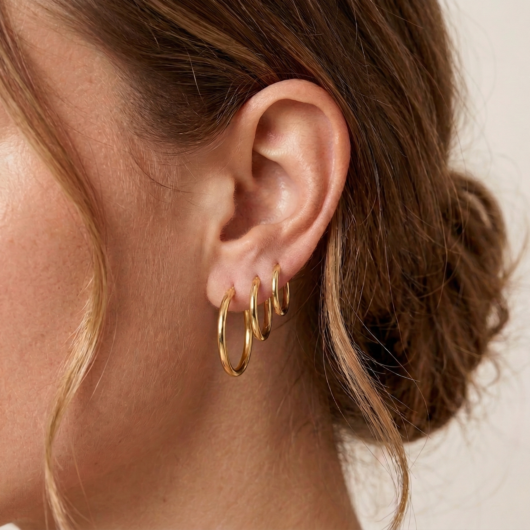 classic gold hoop earrings - Magnetica