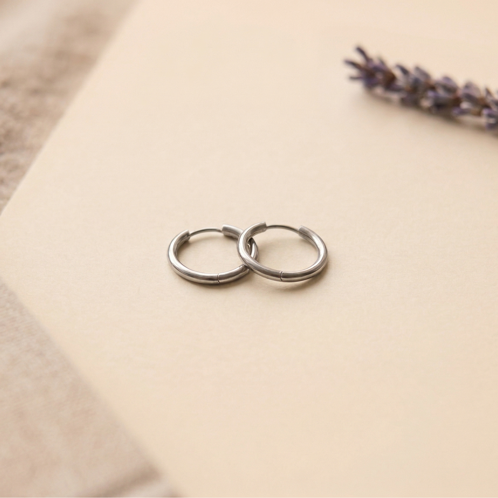 classic silver hoop earrings - Magnetica