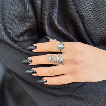 queen silver ring - Magnetica