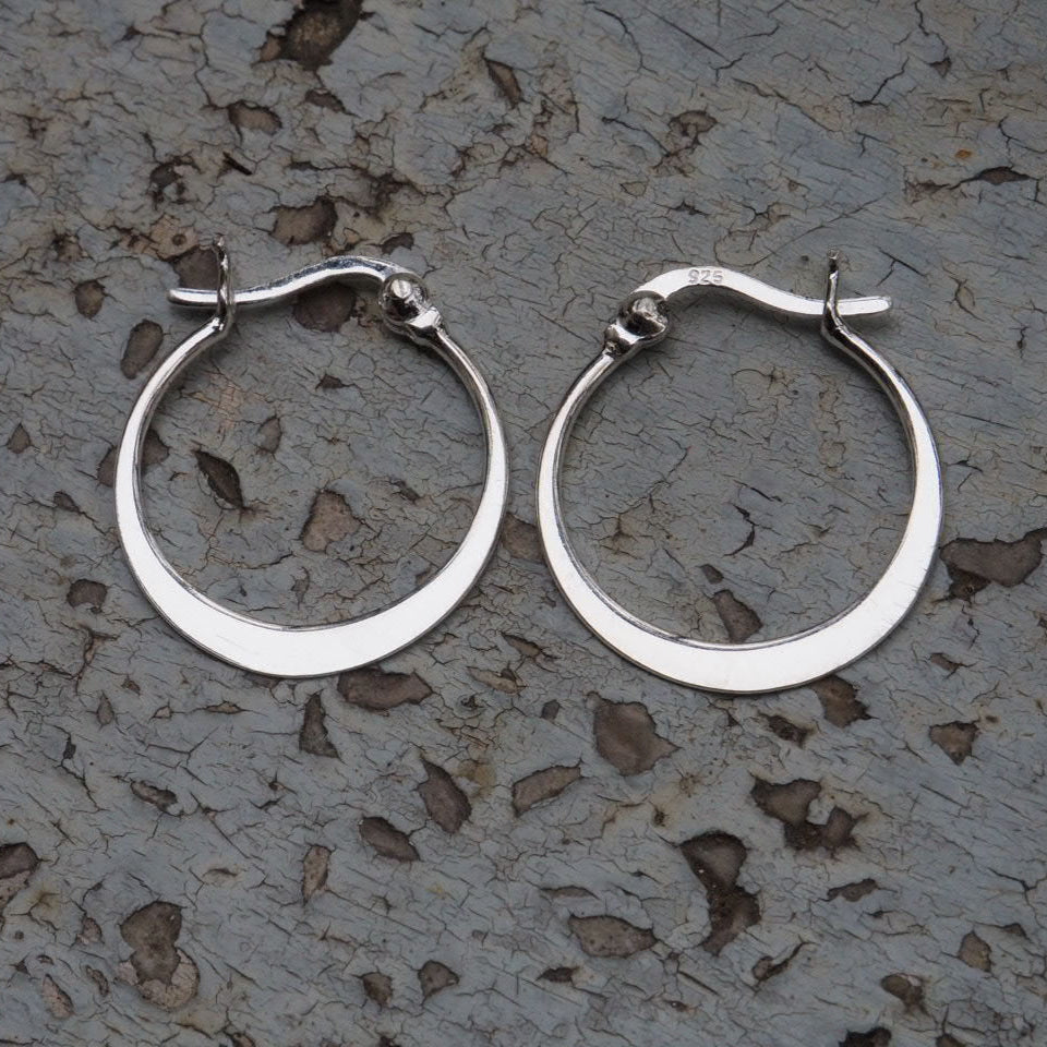 Moon Line silver hoop earrings