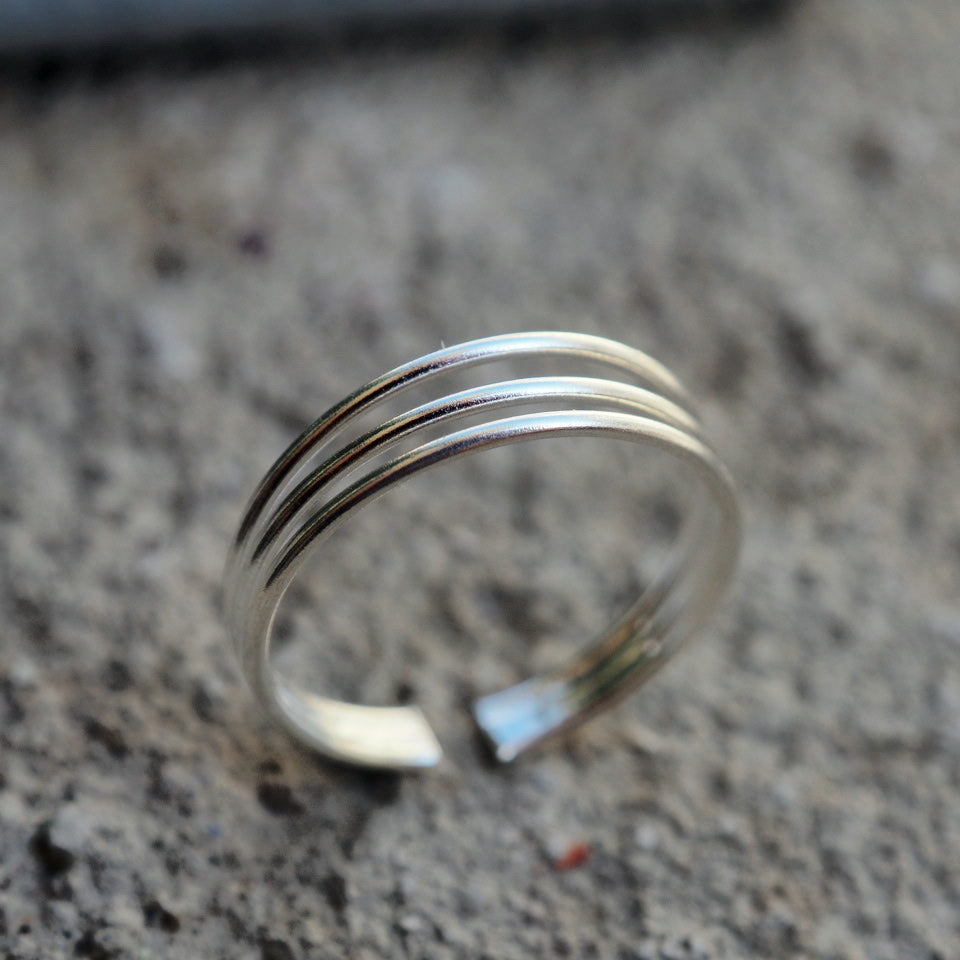 Eclipse silver small adjustable ring