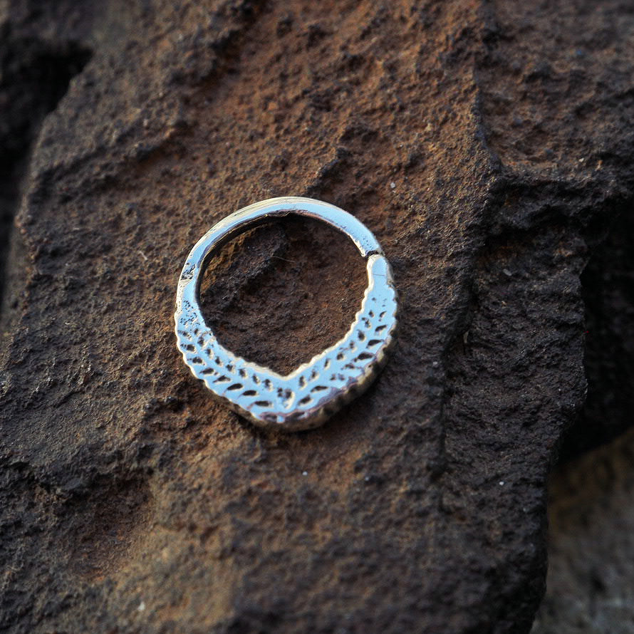 Vibe silver piercing ring