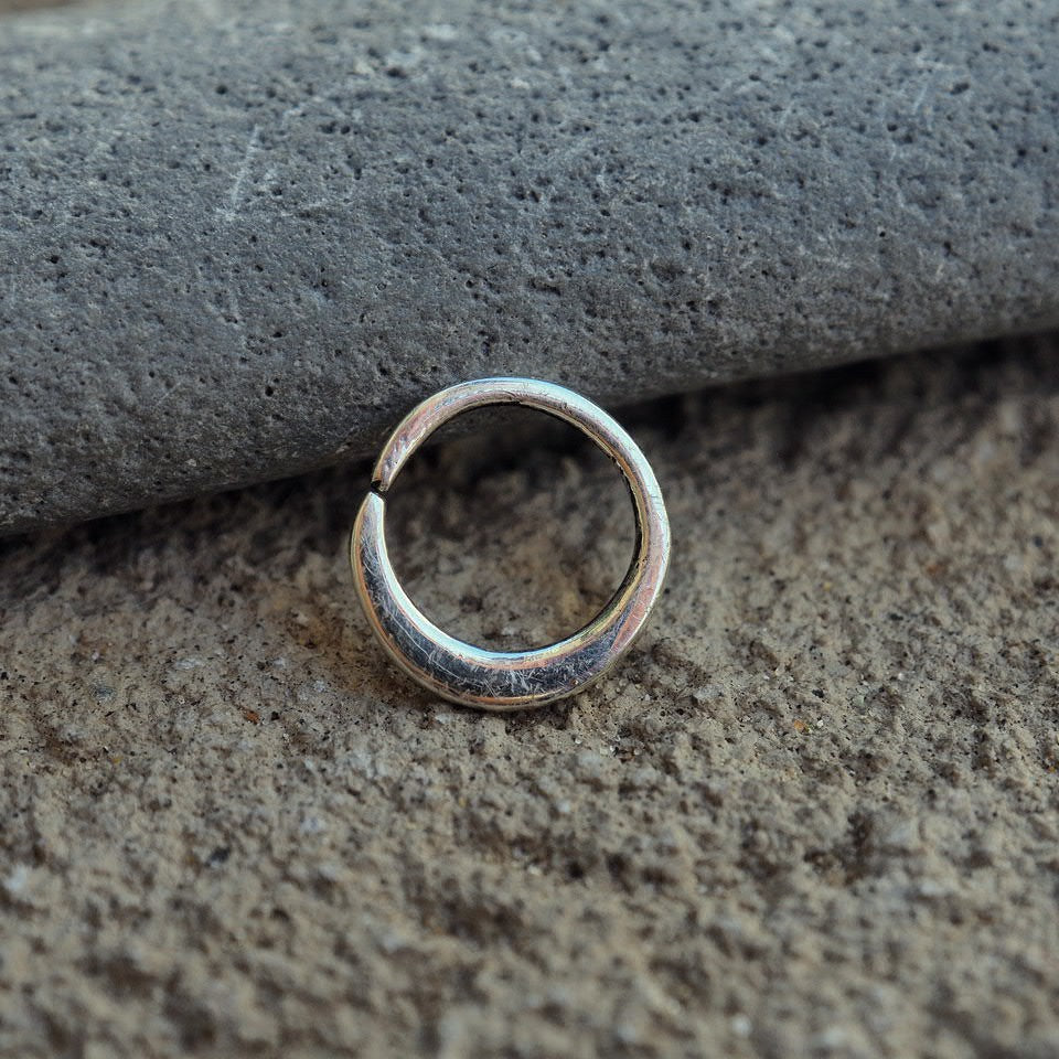 Chill silver piercing ring