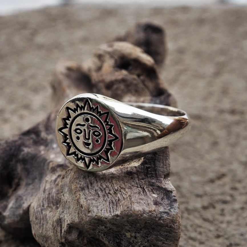 sooraj sterling silver signet ring