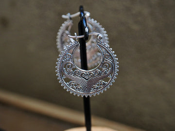 Achillea Silver hoop earrings