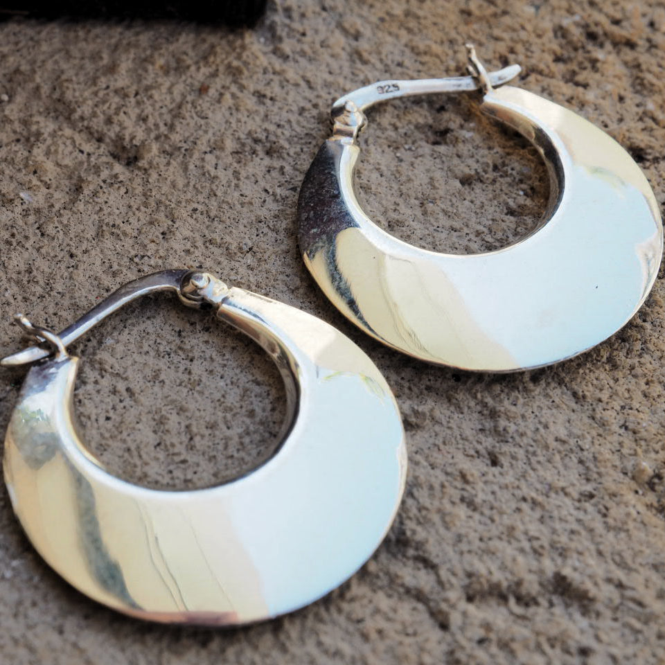 Luculia Silver hoop earrings