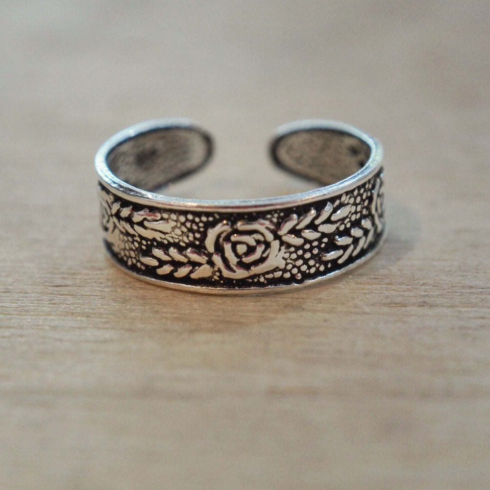 Petite silver small adjustable ring