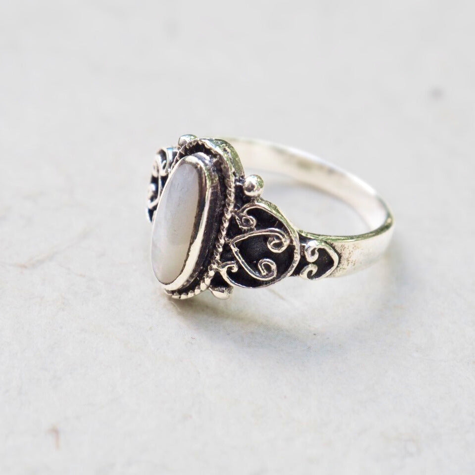 Relic pearl silver ring - Magnetica