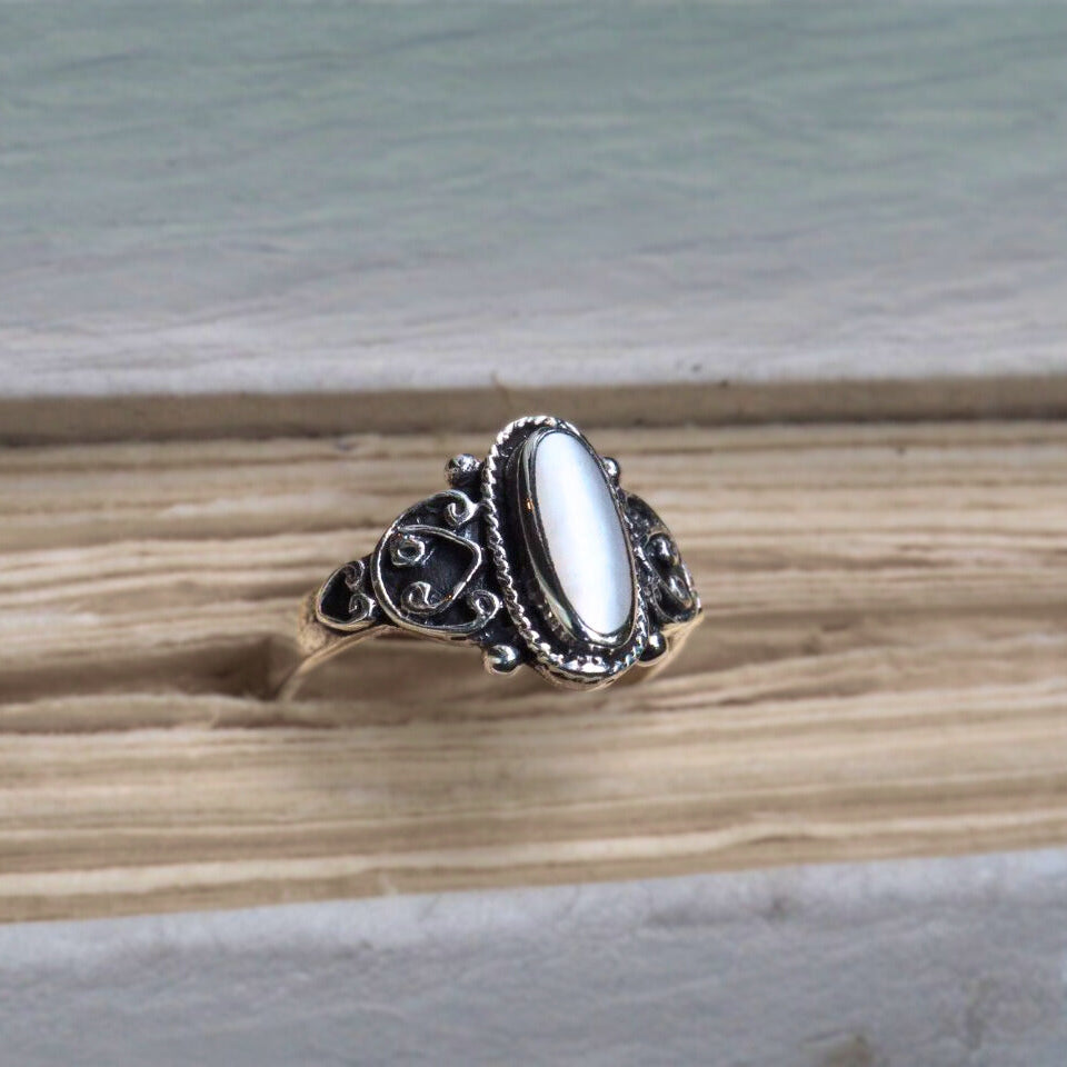 Relic pearl silver ring - Magnetica