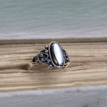 Relic pearl silver ring - Magnetica