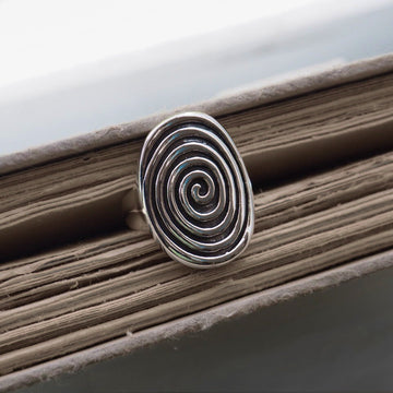 Alma silver ring - Magnetica