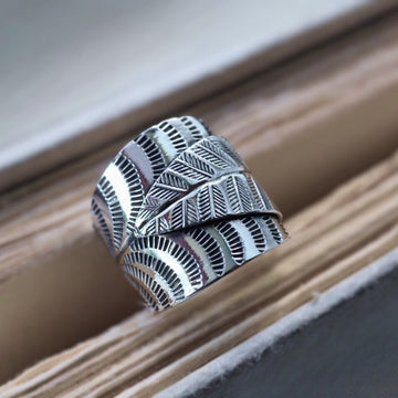 pine silver ring - Magnetica