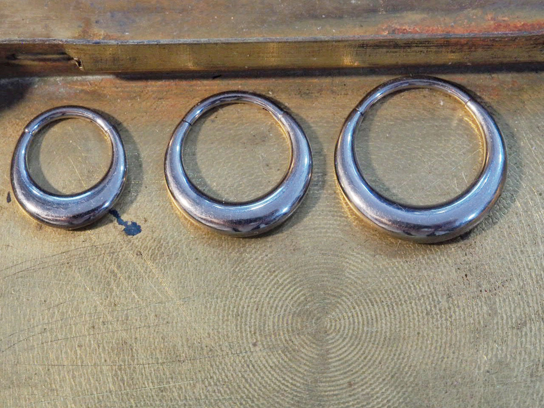 aura titanium silver piercing ring