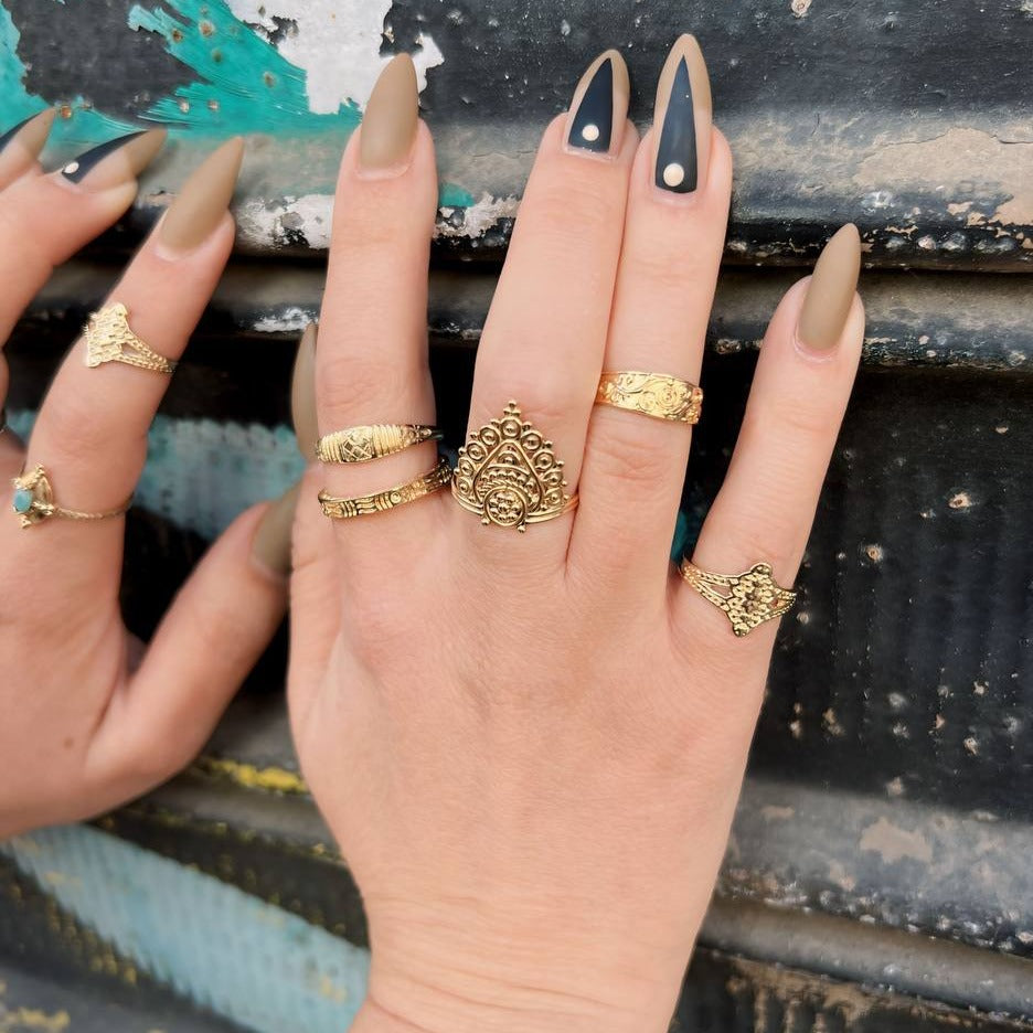 Sahara flora 18.k gold toe-midi-knuckle ring-ring-Magnetica