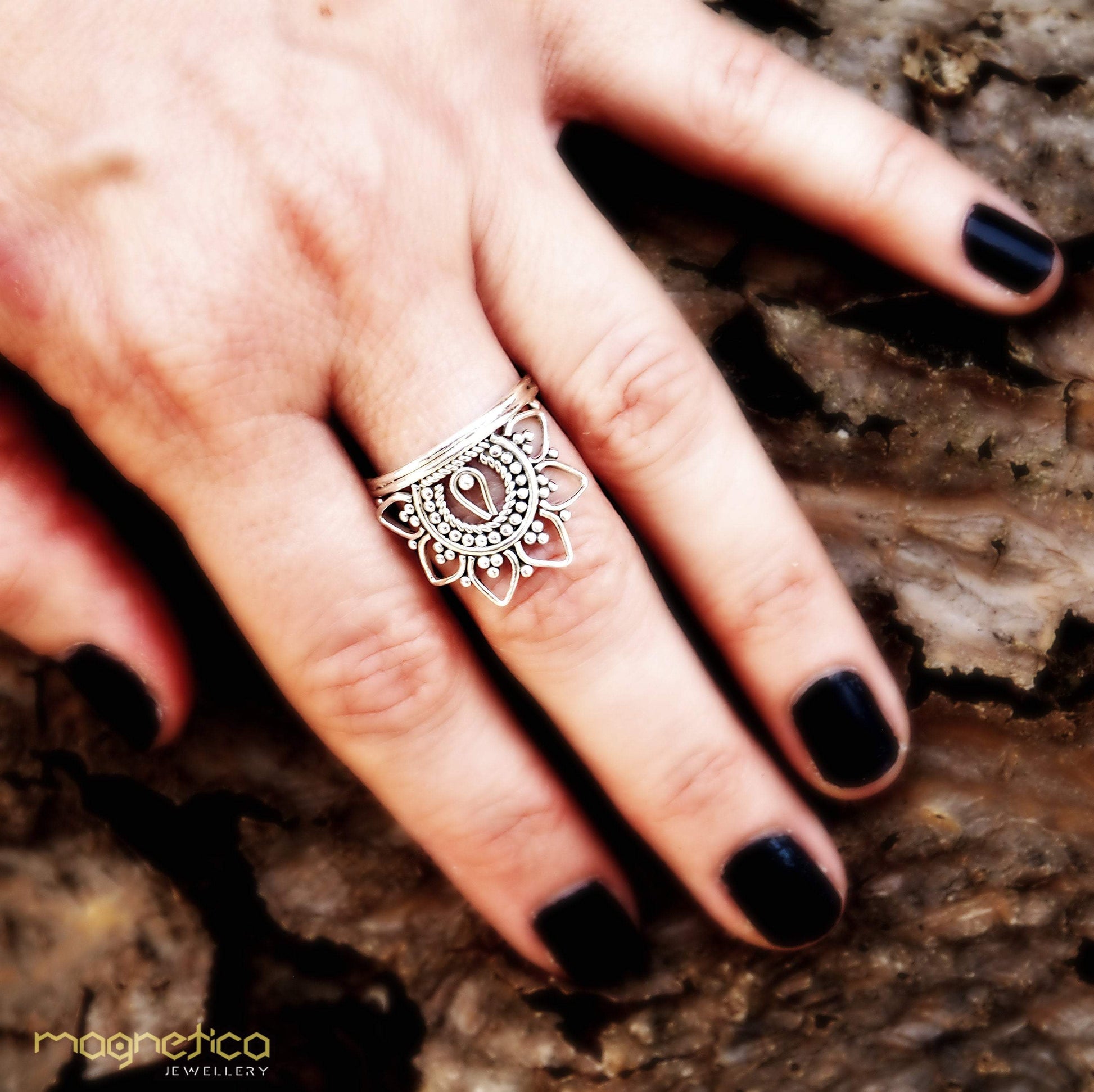 Flower crown ethnic silver filigree ring-ring-Magnetica