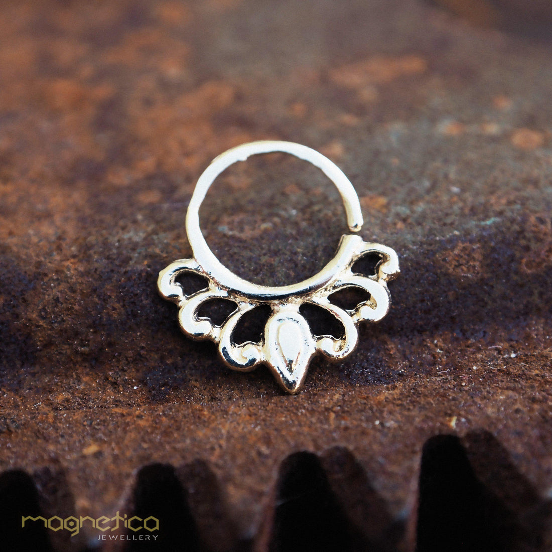 Lotus flower 18.K Gold piercing Ring fits septum, Tragus, Helix nose ring.-piercing-Magnetica