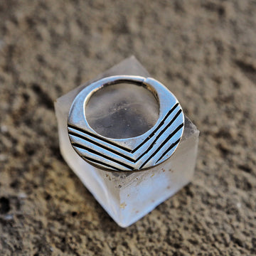 silver amazonas line piercing ring