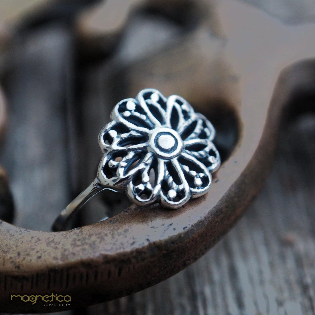 Flower dainty silver ring