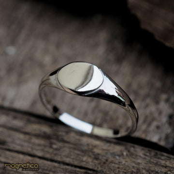 Signet minimal silver ring