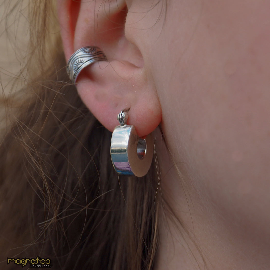 silver round small hoop earrings