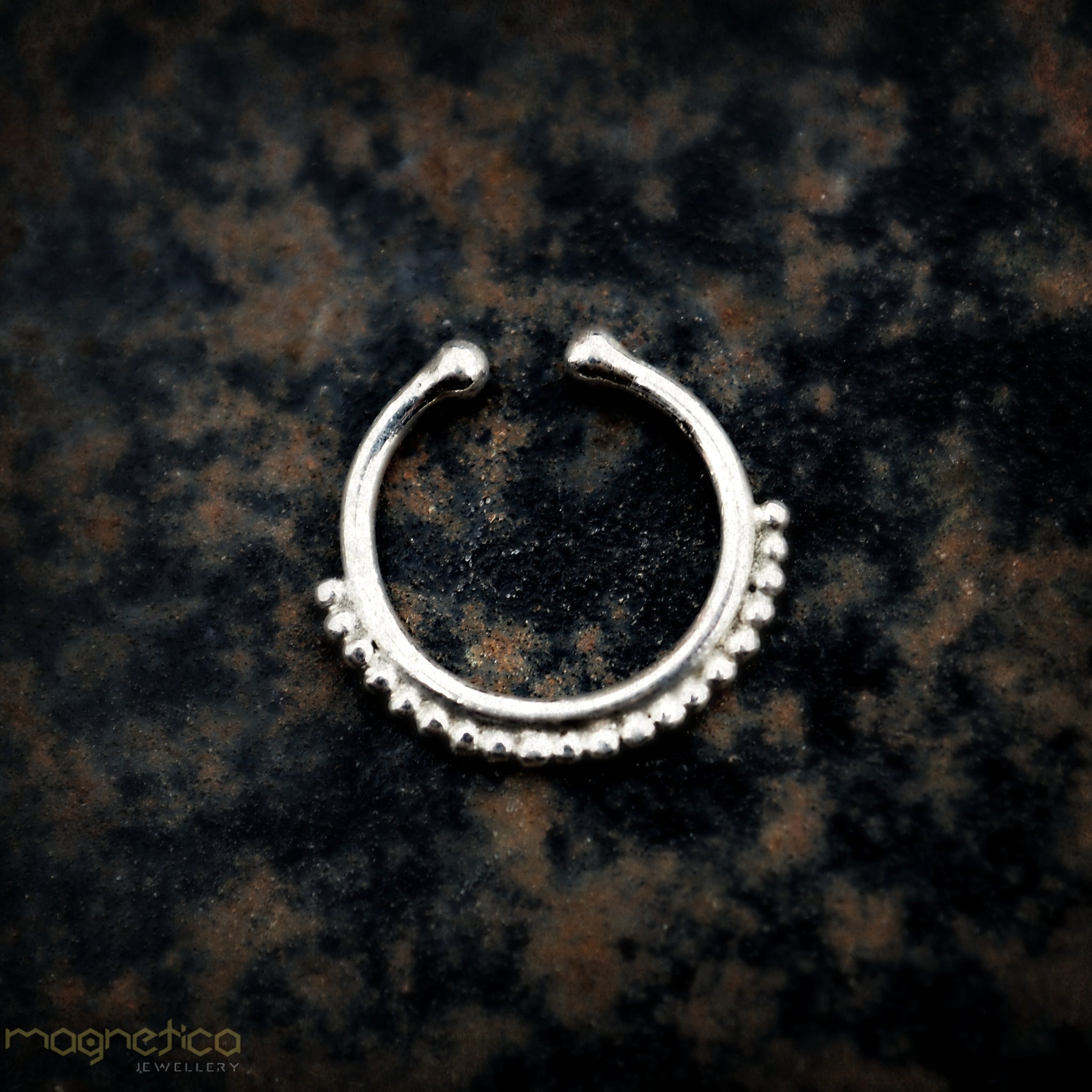 Silver Minimal fake Piercing ring