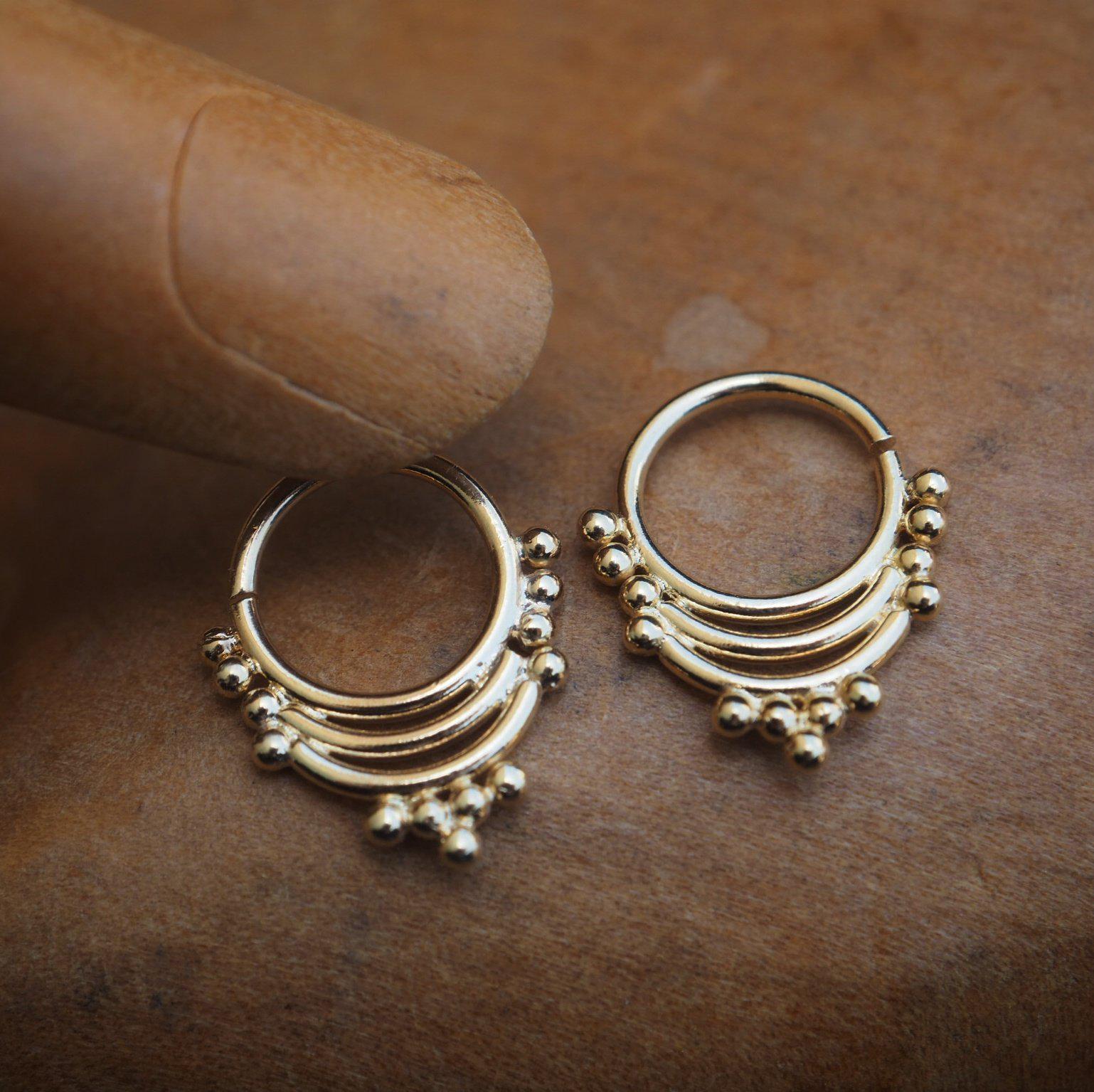 four 18.K gold hoop earrings-earrings-Magnetica