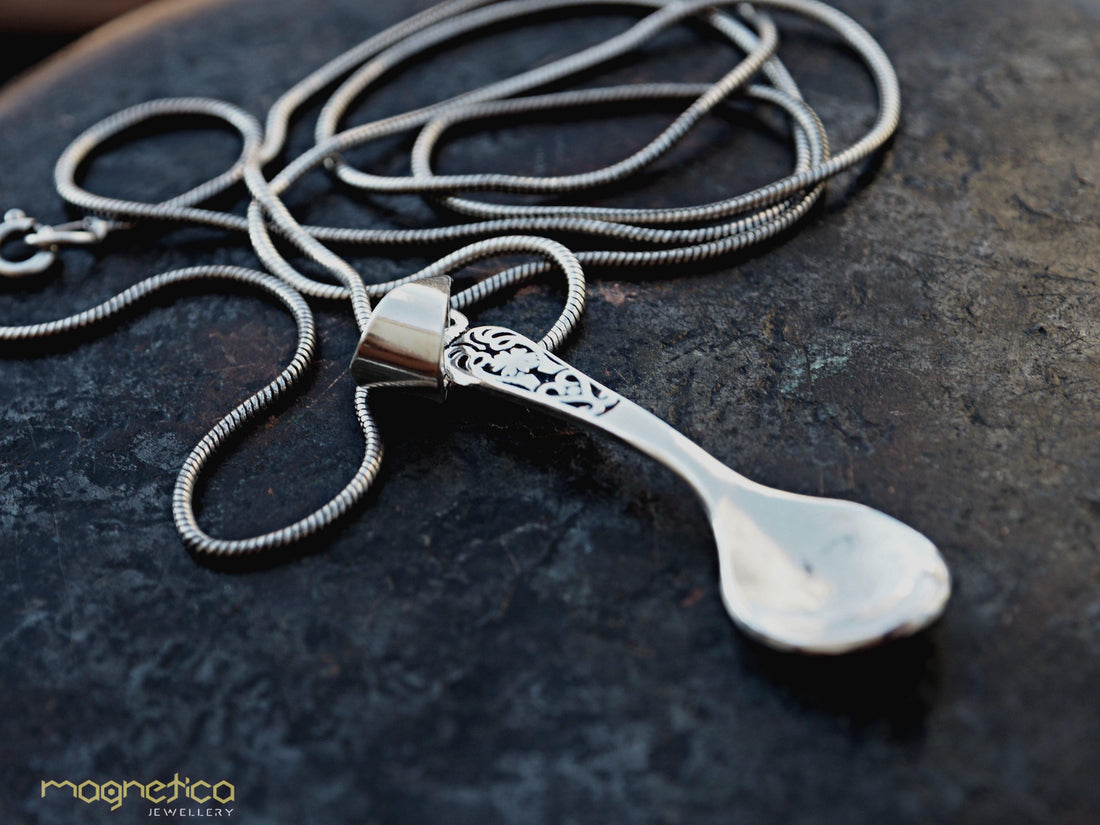 A small spoon with pattern brass pendant gold&silver available-necklace-Magnetica