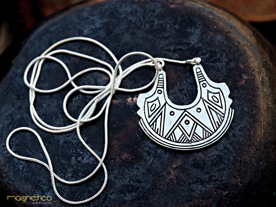 Tribal Afrocentric pattern white-brass pendant-necklace-Magnetica