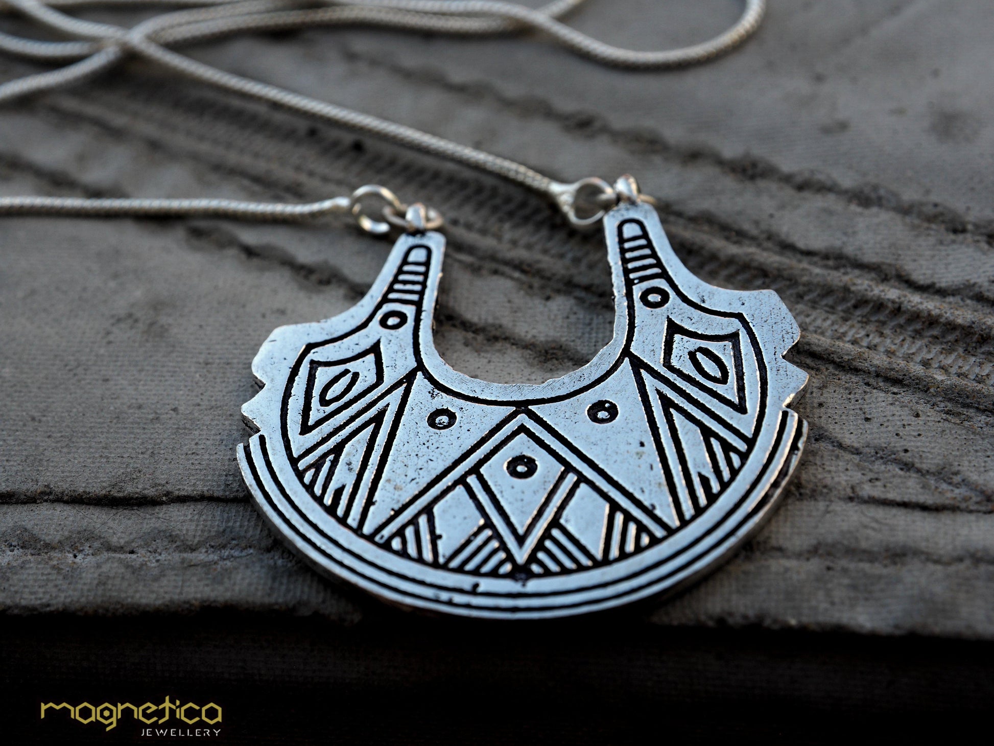 Tribal Afrocentric pattern white-brass pendant-necklace-Magnetica