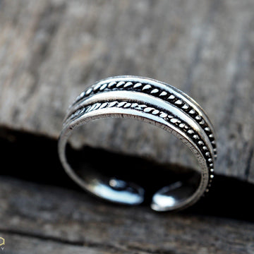 Tribal oxidized silver toe-midi-knuckle ring,adjustable one size fits all!-ring-Magnetica