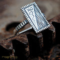 Vintage queen-B-sterling silver ring-ring-Magnetica